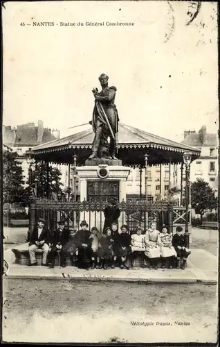 Ak Nantes Loire Atlantique, Statue du General Cambronne, Kiosque