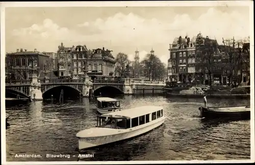 Ak Amsterdam Nordholland Niederlande, Blauwbrug, Amstel, Schiffe, Uferpartie