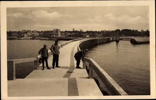 Ak Grandcamp les Bains Calvados, La Jetee, L'Entree du Port