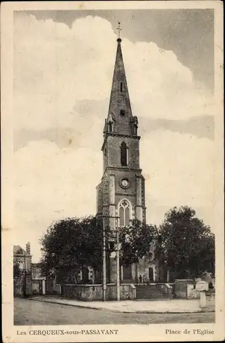 Ak Les Cerqueux sous Passavant Maine et Loire, Place de l'Eglise