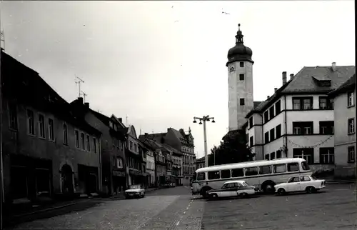 Foto Ak Weida in Thüringen, Rathaus, Autobus, Autos