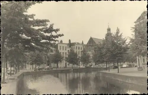 Foto Ak Leiden Südholland Niederlande, Rapenburg, Flusspartie