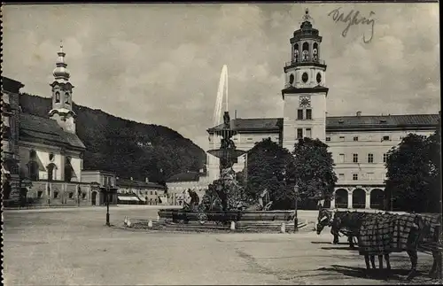 Ak Salzburg in Österreich, Residenzplatz, Glockenspiel