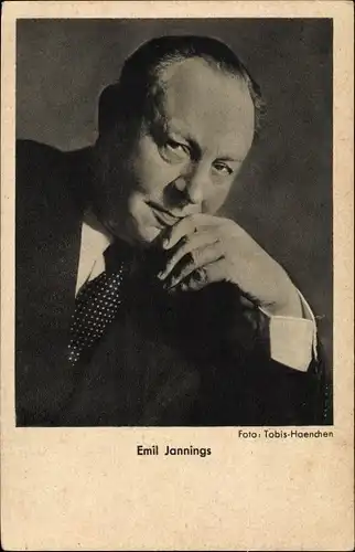 Ak Schauspieler Emil Jannings, Portrait im Anzug