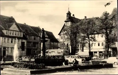 Ak Schleusingen in Thüringen, Marktbrunnen