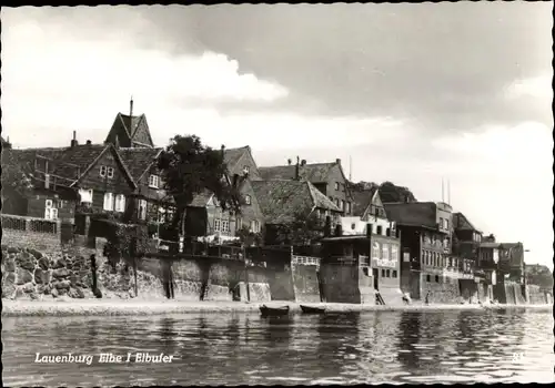 Ak Lauenburg an der Elbe, Elbufer, Häuserreihe