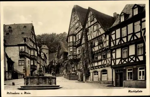 Ak Miltenberg am Main in Unterfranken, Marktplatz, Alte Fachwerkhäuser