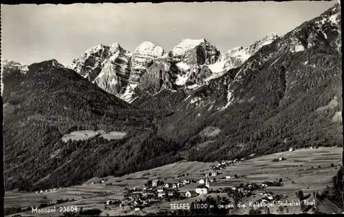 Ak Telfes im Stubai Tirol, Gesamtansicht gegen die Kalkkögel