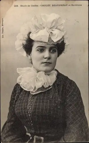 Ak Cholet Maine et Loire, Etude de Coiffes