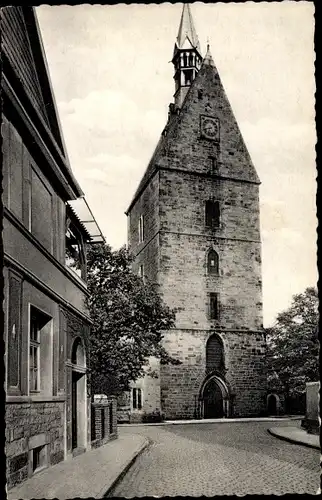 Ak Stadthagen im Kreis Schaumburg, Straßenpartie mit Blick auf die Martinikirche