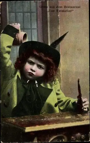 Ak Brühl im Rhein Erft Kreis, Kind in Tracht mit Bierkrug und Pfeife, Konzerthaus