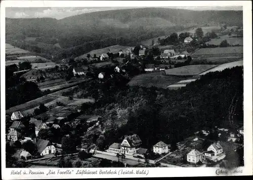 Ak Berlebeck Detmold im Teutoburger Wald, Gesamtansicht, Pension Zur Forelle, Fliegeraufnahme