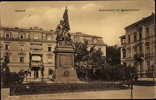 Ak Weimar in Thüringen, Watzdorfplatz, Kriegerdenkmal