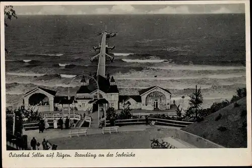 Ak Ostseebad Sellin auf Rügen, Brandung an der Seebrücke