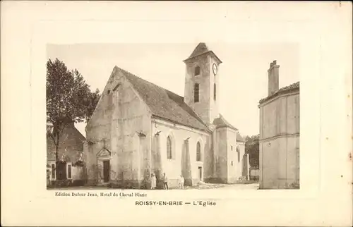 Ak Roissy en Brie Seine et Marne, L'Eglise