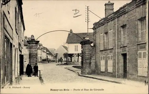 Ak Rozoy en Brie Seine et Marne, Porte, Rue de Gironde