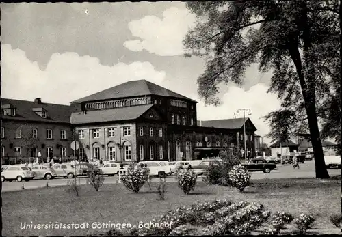 Ak Göttingen in Niedersachsen, Bahnhof, Straßenseite