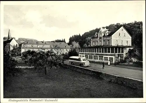 Ak Streithausen im Westerwald, Abtei Marienstatt, Klostergaststätte, Bus