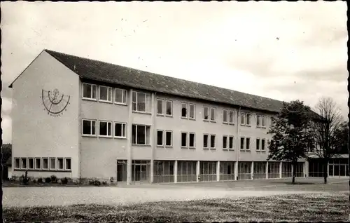 Ak Hessisch Lichtenau in Hessen, Stadtschule, Sonnenuhr