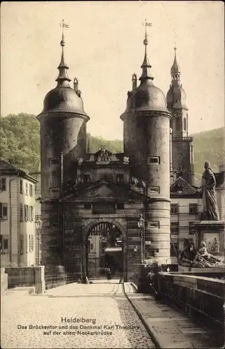 Ak Heidelberg am Neckar, Brückentor, Denkmal Karl Theodor, Neckarbrücke