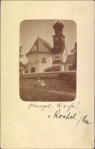 Foto Ak Kochel am See in Oberbayern, Kirche