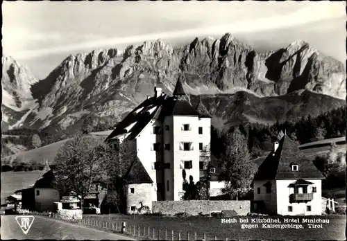 Ak Reith bei Kitzbühel Tirol, Hotel Minichau gegen Kaisergebirge