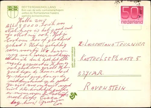 Ak Rotterdam Südholland Niederlande, Een van de vele containerschepen, Containerschiff, Schlepper