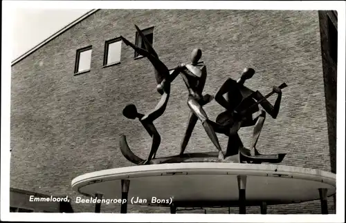 Ak Emmeloord Flevoland Niederlande, Beeldengroep, Jan Bons