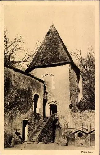 Ak Bouzillé Maine et Loire, La Bourgonnière, La tour d'angle du vieux chateau