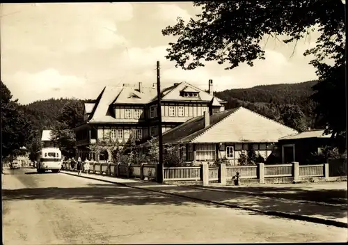 Ak Sitzendorf in Thüringen, HO-Hotel Zur Linde, Reisebus