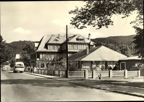 Ak Sitzendorf in Thüringen, HO-Hotel Zur Linde, Reisebus