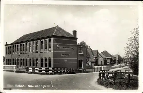 Ak Nieuwendijk Nordbrabant, Chr. School