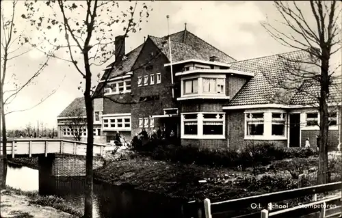 Ak Stompetoren Nordholland, O. L. School