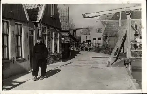 Ak Volendam Nordholland Niederlande, Straßenpartie