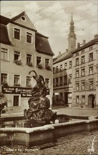 Ak Zittau in Sachsen, Neumarkt, Brunnen, Geschäft