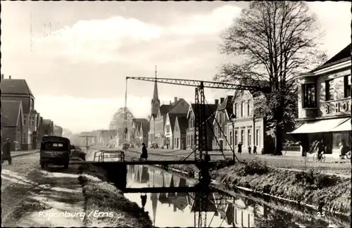 Ak Papenburg a.d. Ems, Partie am Kanal mit Brücke