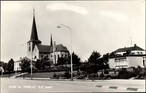 Ak Berg en Terblijt Limburg Niederlande, R. K. Kerk