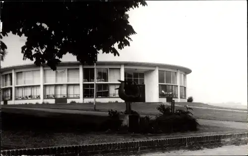 Ak Baarlo Limburg Niederlande, Kleuterschool met Verzetsmonument