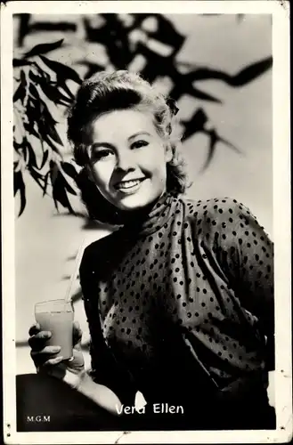 Ak Schauspielerin Vera Ellen, Portrait