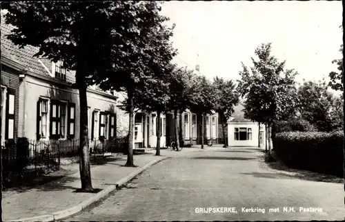 Ak Grijpskerke Zeeland, Kerkring met N. H. pastorie