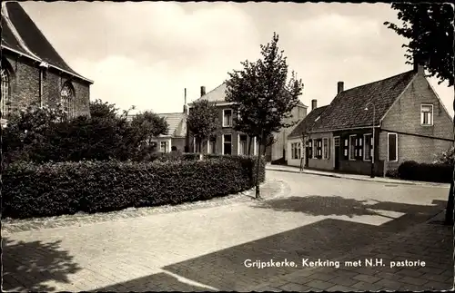 Ak Grijpskerke Zeeland, Kerkring met N. H. pastorie