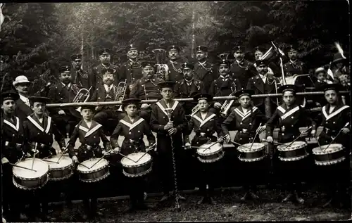 Foto Ak Deutsche Seeleute in Uniform, Kapelle der Kaiserlichen Marine