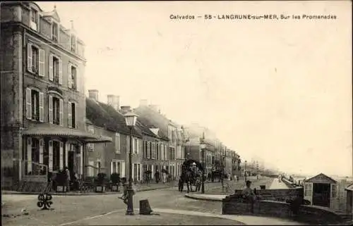 Ak Langrune sur Mer Calvados, Sur les Promenades