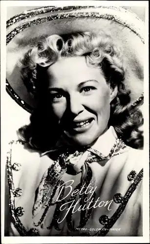 Ak Schauspielerin Betty Hutton, Portrait, Hut