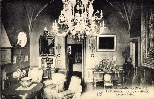 Ak Montreuil-Bellay Maine et Loire,  le Château , kleiner Salon, Interieur, Mobiliar