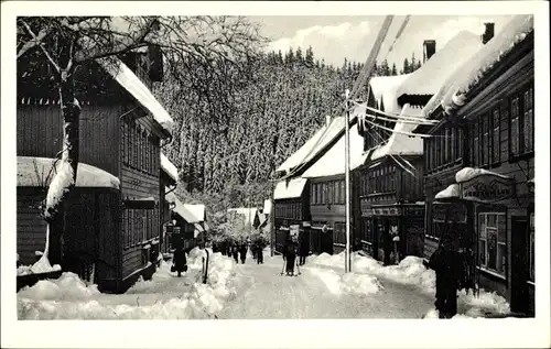Ak Altenau Clausthal Zellerfeld im Oberharz, Winteraufnahme, Schnee, Ski, Straßenpartie