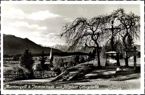 Ak Martinszell Waltenhofen im Oberallgäu, Kreuz, Kirche, Gebirgskette