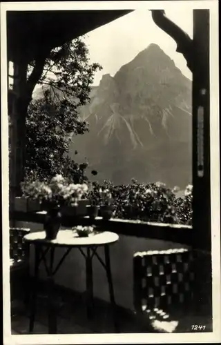 Ak Lermoos in Tirol, Hotel Drei Mohren, Blick auf Sonnenspitze von der Lesezimmer-Veranda