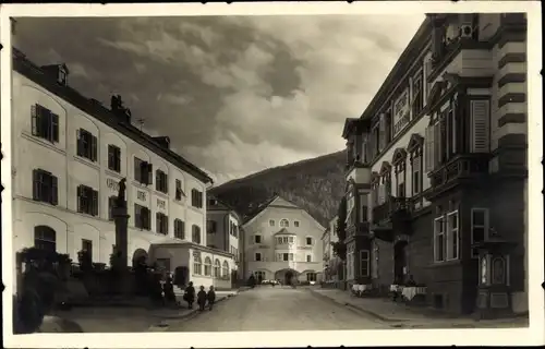 Foto Ak Steinach am Brenner in Tirol, Straßenpartie