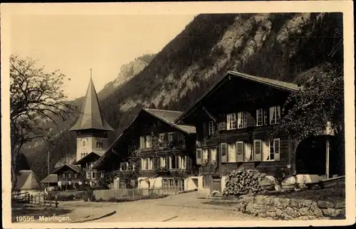 Ak Meiringen Kt. Bern Schweiz, Teilansicht des Ortes, Kirche